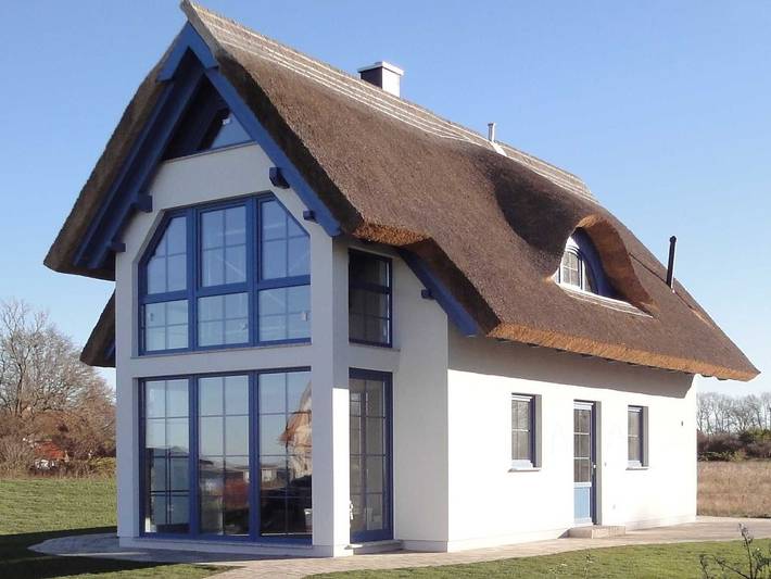 Ferienhaus für 4 Personen, mit Terrasse und Sauna sowie Seeblick in Neuenkirchen (Rügen)