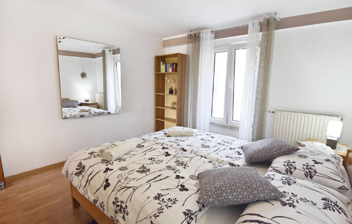 Apartamento vacacional entero, Comfortable Apartment in Umag with Large Garden in Umag, Region de Umag