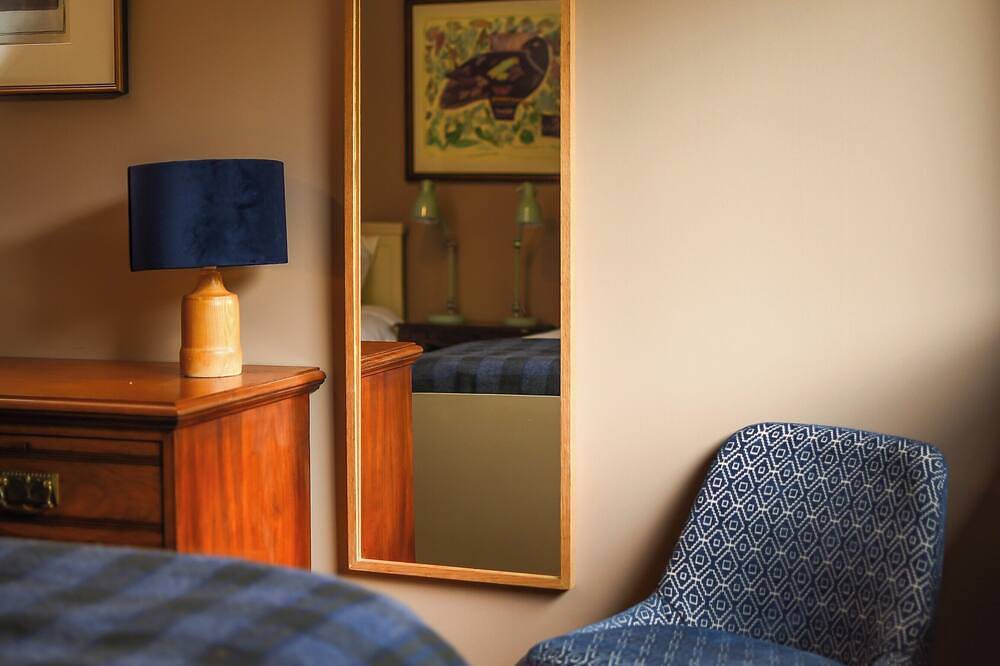 Lodge for up to 10 in Rothiemurchus Forest with hot tub. in Aviemore, Highlands