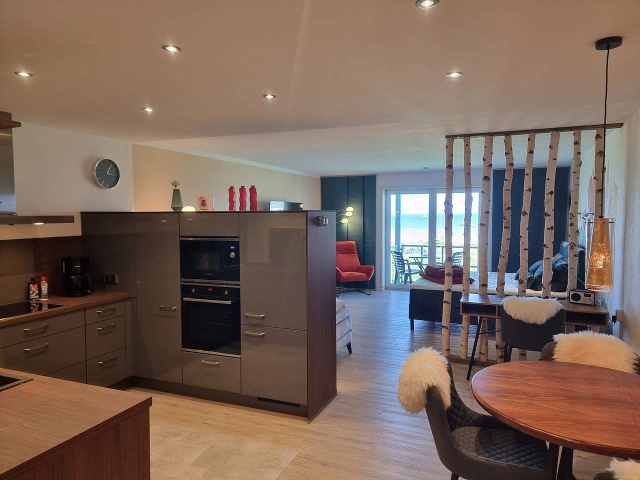 Ganze Wohnung, 1- Raum Studioappartement mit Balkon Seeseite in Wendtorfer Strand, Stein