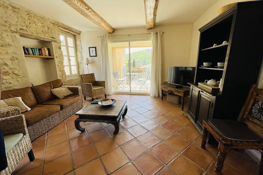 Entire apartment, Le Chef d'Escadron in Cadenet, Parc naturel régional du Luberon