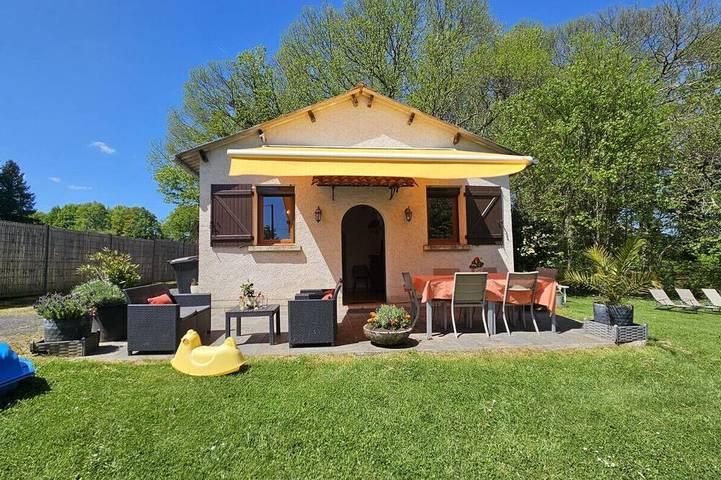 Gîte pour 5 personnes, avec terrasse et jardin à Saint-Pardoux-l'Ortigier