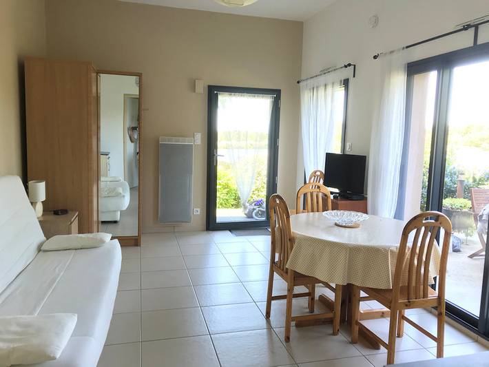 Gîte pour 2 personnes, avec jardin et vue sur le lac dans les Pays de la Loire - 2
