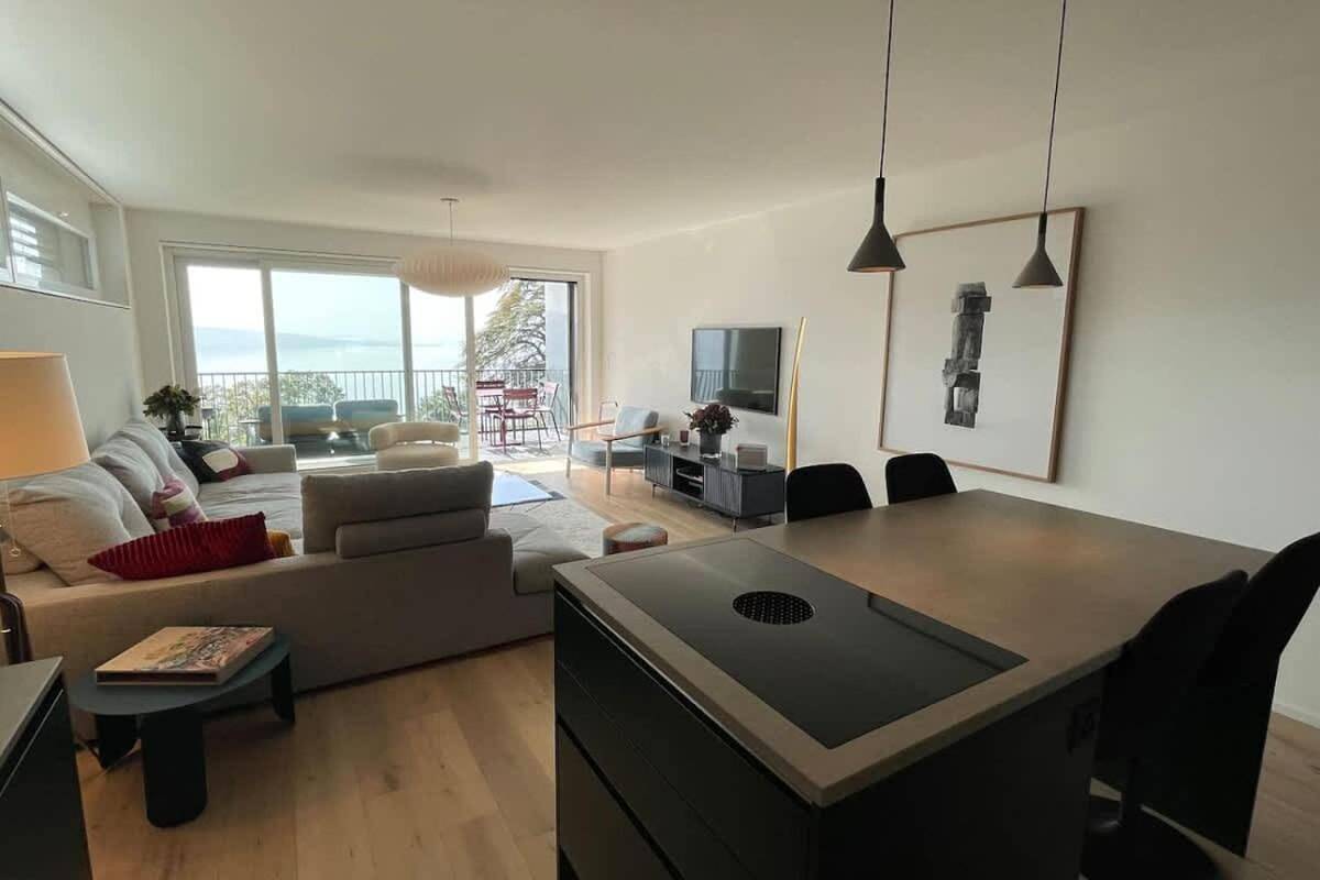 Appartement entier, Les Terrasses de Lavaux-2 Appartement de Luxe avec Vue Panoramique et Piscine" in Puidoux, Lac Léman