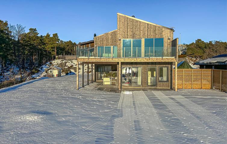 Ferienhaus für 8 Personen, mit Terrasse und Garten in Arendal - 4