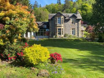 Gîte pour 2 personnes, avec jardin et vue à Callander