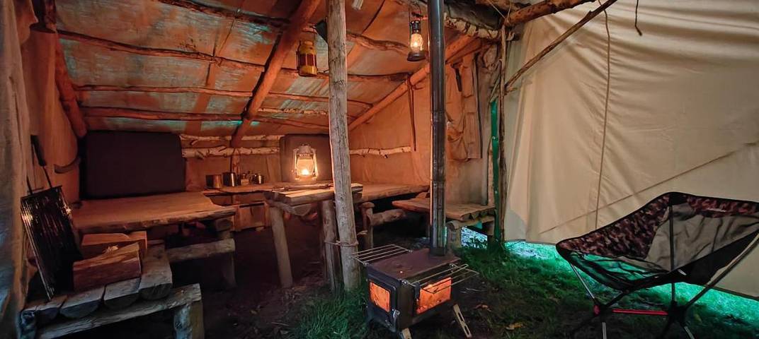 Location de vacances pour 2 personnes, avec Jardin et Vue à Mont-de-l'Enclus