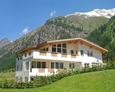Ferienwohnung für 4 Personen, mit Terrasse und Sauna sowie Garten und Ausblick - 1