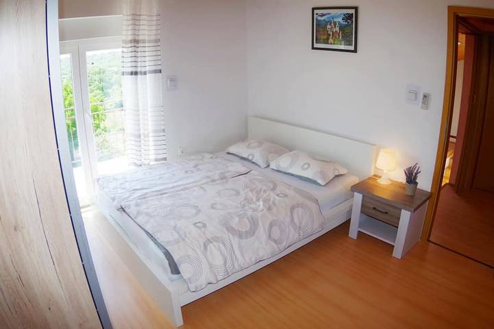 Villa mit privatem Pool in Dorf Kujići für 12 Personen in Kujici, Marčana