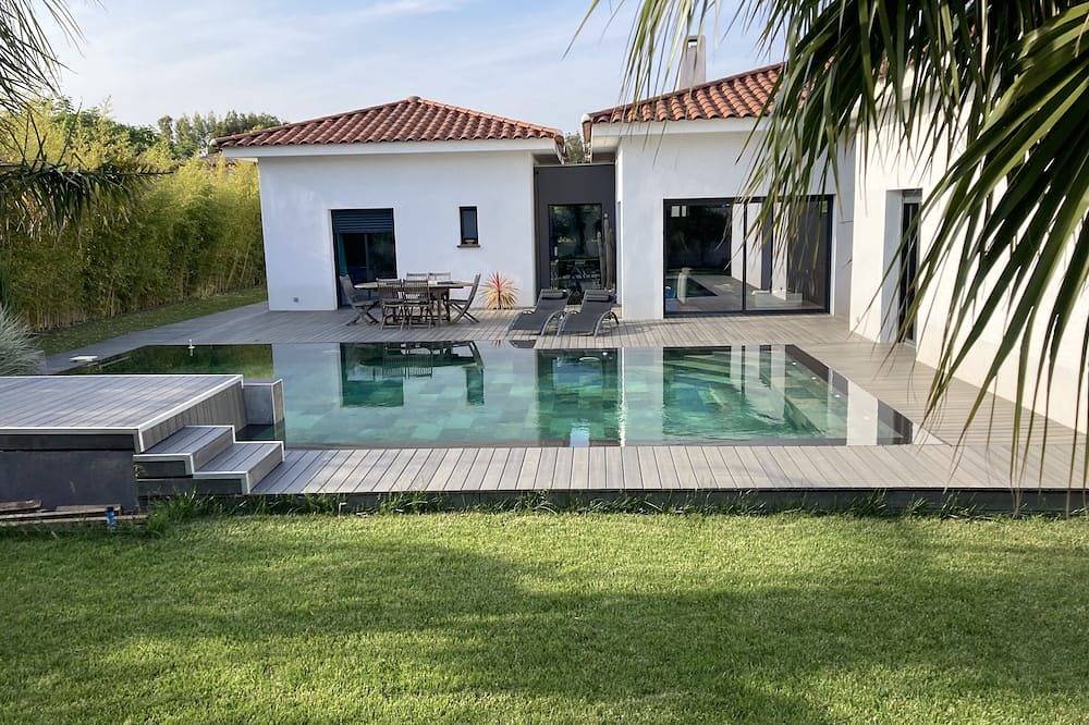 Comfortable villa between Hyères and Carqueiranne, for rent from Saturday to Saturday in La Moutone, La Crau