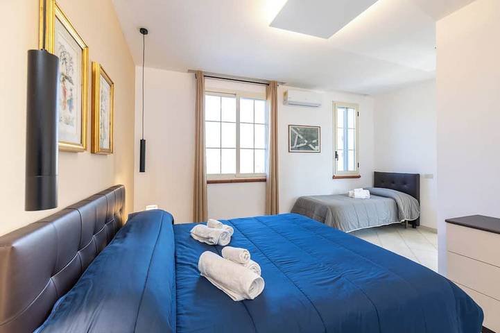 Location de vacances pour 12 personnes, avec balcon et jardin à Campofelice di Roccella - 4