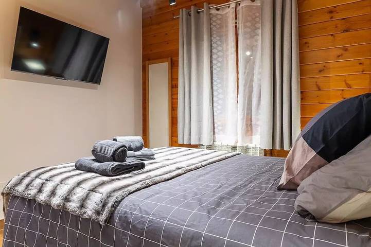 Entire apartment, Refurbished Cabin by Ski Resort & Free Parking in Soldeu, Andorra