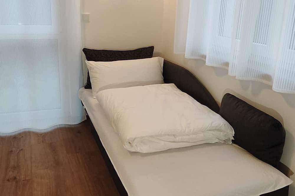 Ganze Wohnung, Ferienwohnung/App. für 3 Gäste mit 30m² in Reutlingen in Sondelfingen, Reutlingen