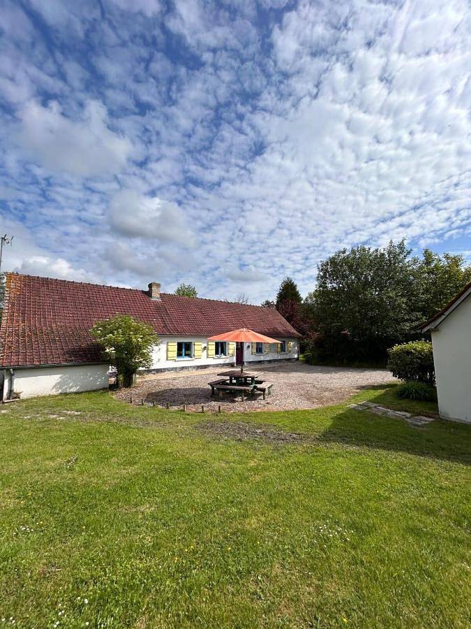 Location de vacances pour 6 personnes, avec jardin à Favières - 4