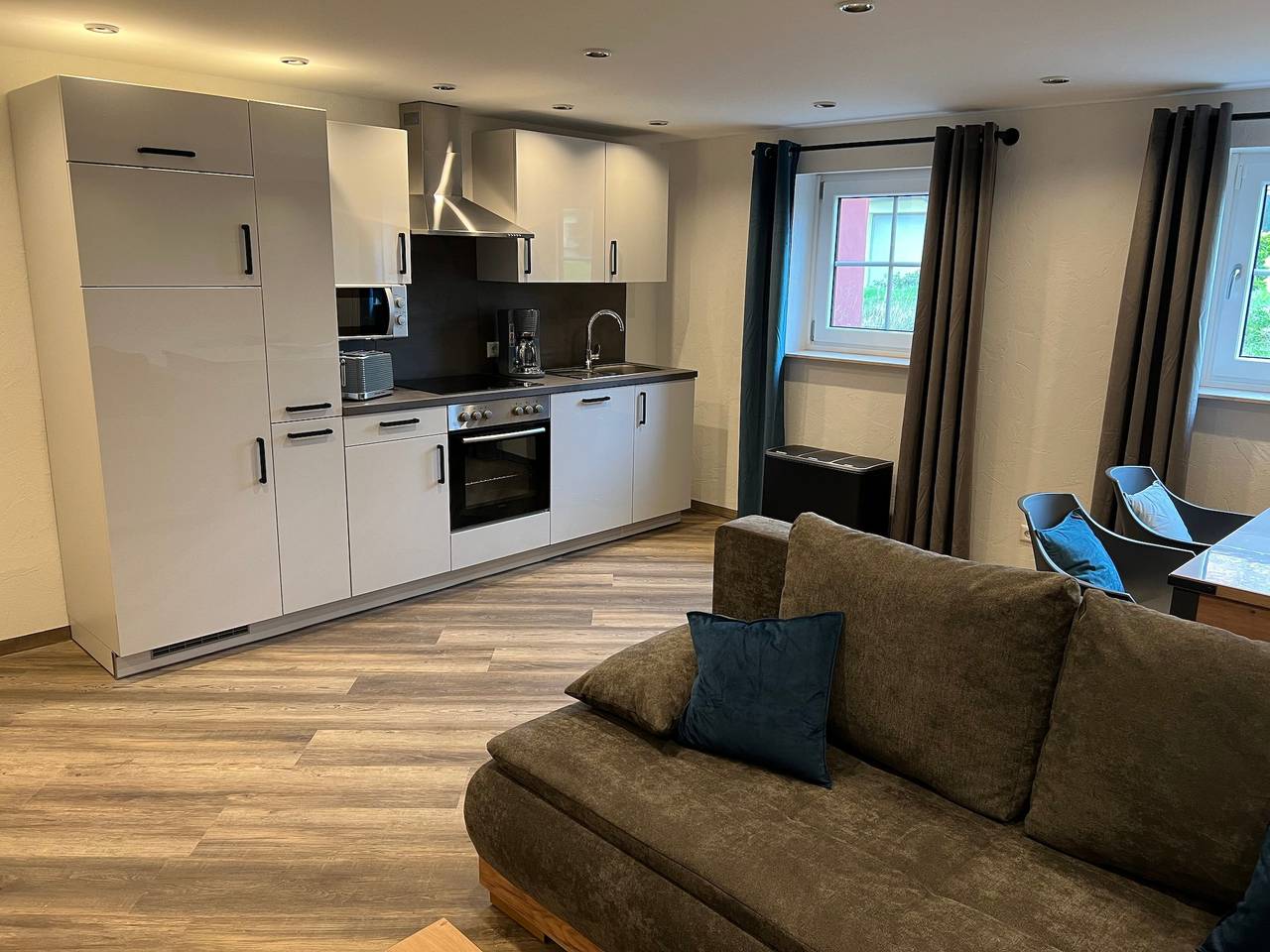 Ganze Ferienwohnung, Tl Apartments - 2 Zimmer Apartment Josha mit 52qm in Feuchtwangen, Romantische Straße