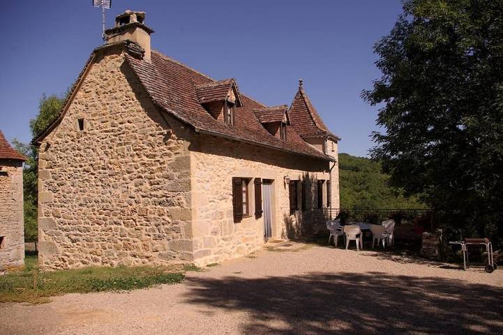 Location de vacances pour 9 personnes, avec jardin à Boussac (Lot)