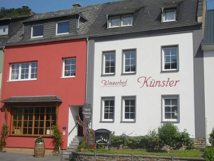 Ferienwohnung für 2 Personen, mit Terrasse und Garten in Winningen