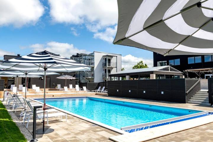 Hotell, med Terass samt Trädgård och Pool och Bastu i Visby