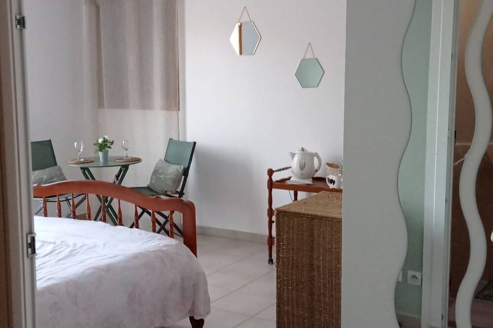 Bed and breakfast in South Luberon in Villelaure, Regionaler Naturpark Luberon