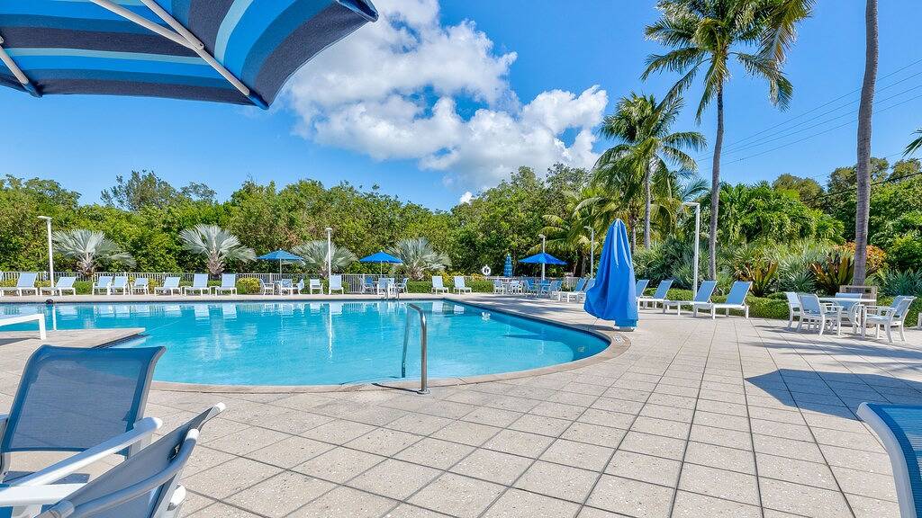 Ganze Wohnung, Relaxed Boho Vibes & Views [ Ocean Pointe 2315] in Tavernier, Monroe County