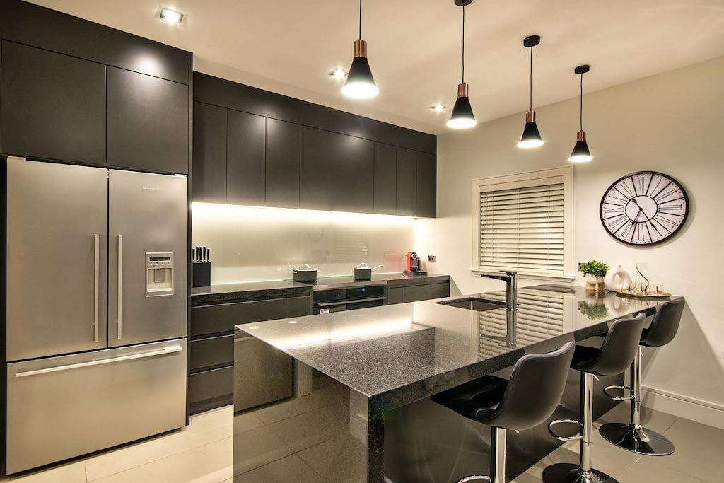 Q am See (in der Nähe der Stadt) in Queenstown, Otago