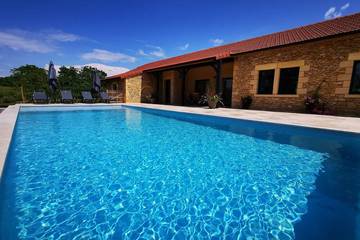 Location de vacances pour 8 personnes à Tamniès