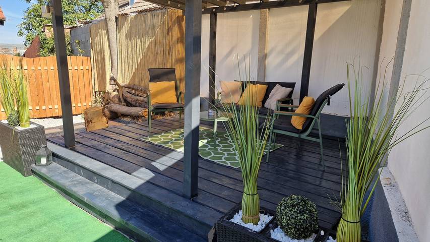 Entire property with garden and free parking in Turda