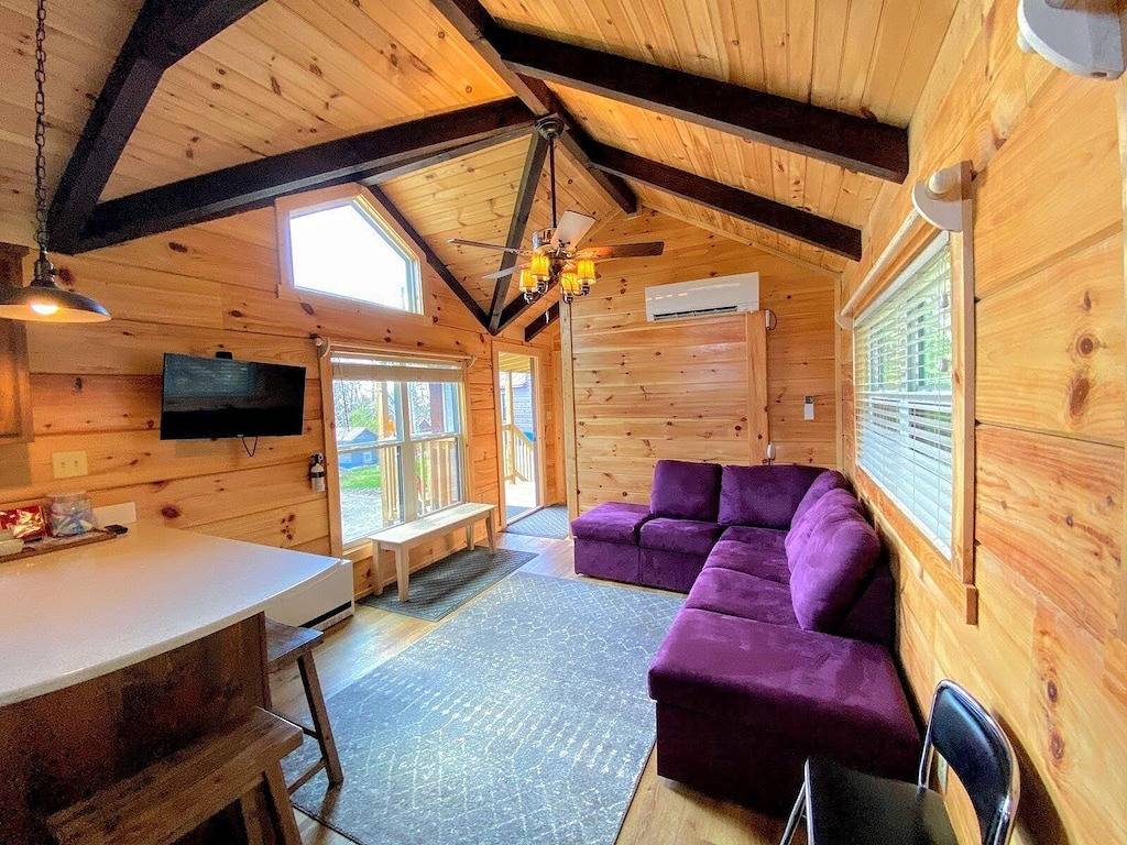 B10 Awesome \"Tiny Home\" A/C, Mountain Views, Minutes to Skiing, Hiking, Attractions, Dog Friendly! in Carroll, Coös County
