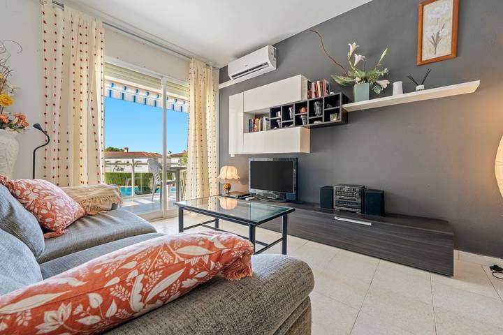 Ferienwohnung für 4 Personen, mit Balkon und Garten sowie Kinderpool in Miami Playa - 3
