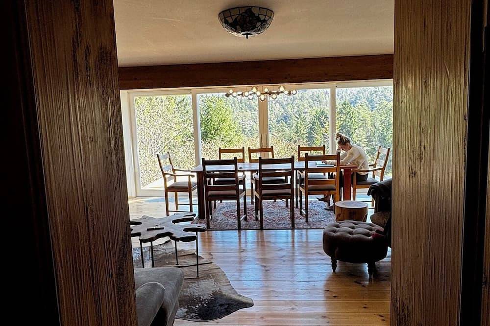 Exklusives Ferienhaus für 8-10 Personen mit Sauna, Grillplatz, 5 Parkplätzen in Bad Schandau, Elbsandsteingebirge