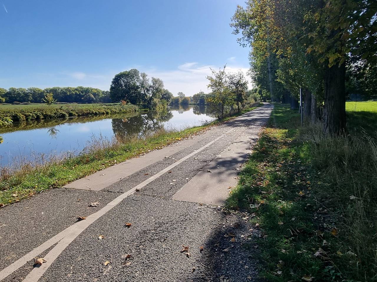 Ganze Ferienwohnung, Gäste- und Geschäftswohnung Leuna in Leuna, Saale-Unstrut
