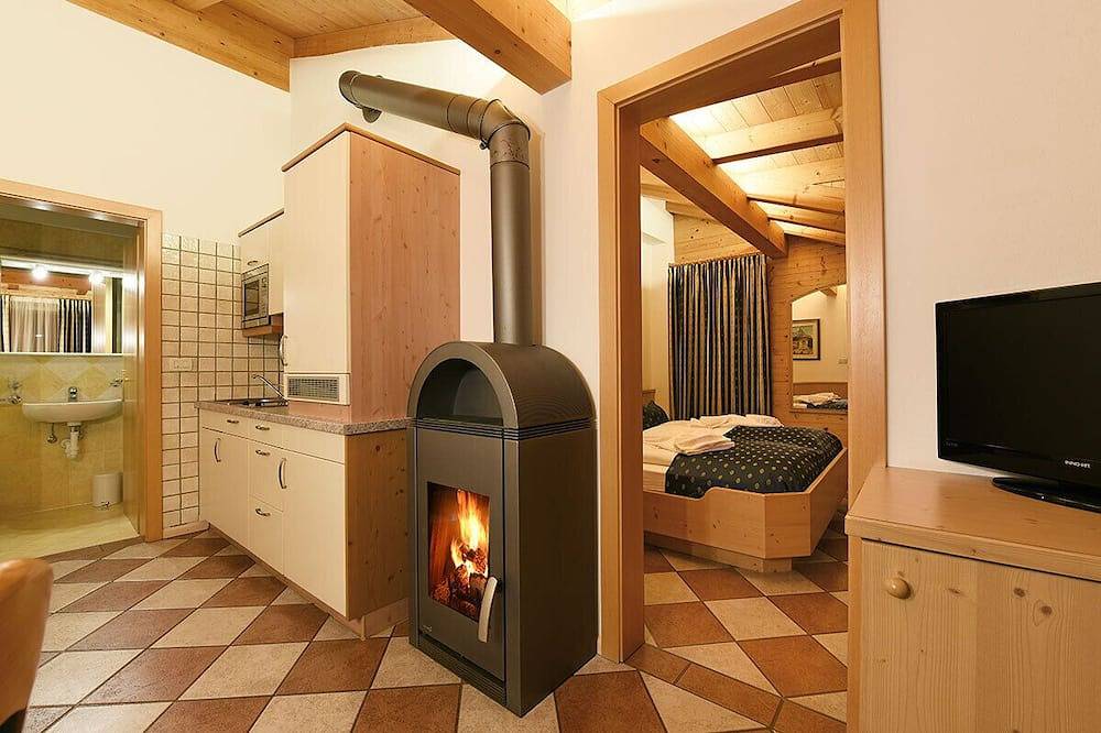 Ganze Wohnung, Top Located Alpin-Residence Amadeus*** Sunset view Suite 2 Pax in Seis am Schlern, Kastelruth