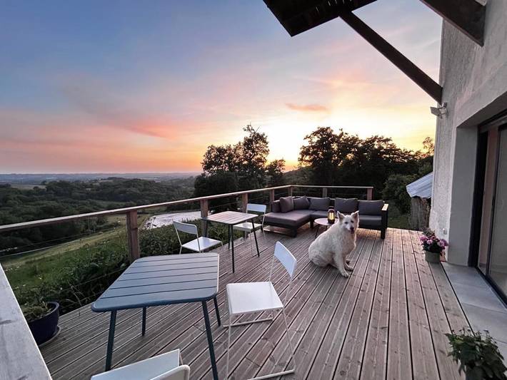 Chambre d’hôte pour 2 personnes, avec vue et jardin dans Fichous-Riumayou