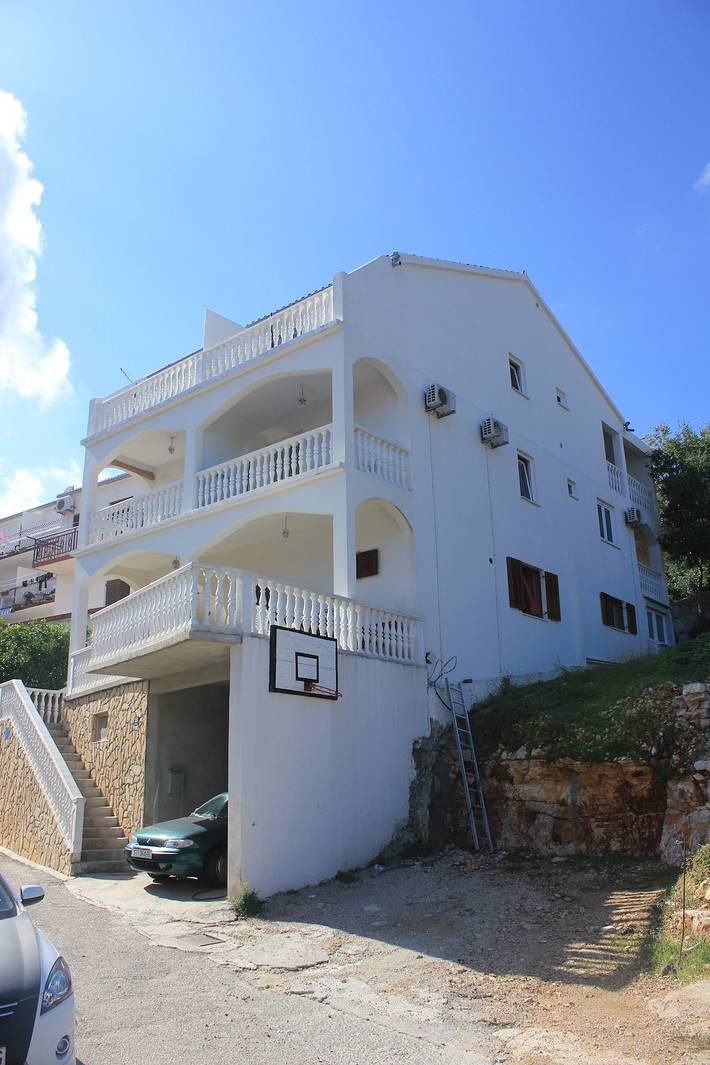 Ganze Wohnung, 1-Zimmer-Ferienwohnung mit Terrasse und Meerblick Vis -b in Vis Stadt, Vis (Dalmatien)