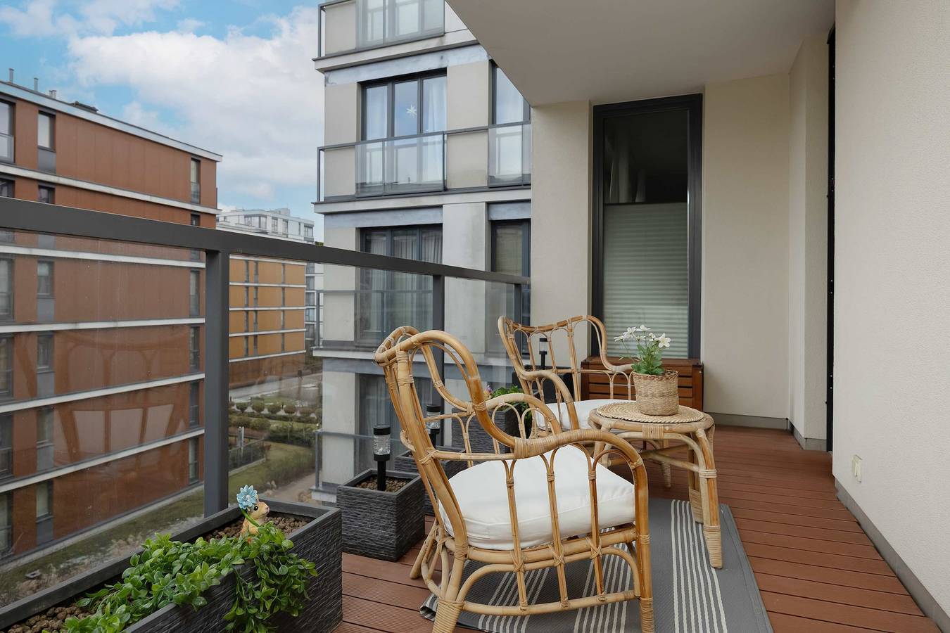 Appartement entier, Cybernetyki 7D Warsaw | Family Apartment for 8 people | 3 bedrooms | Garage | Balcony in Mokotów, Varsovie