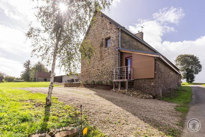 Gites de France® La Petite Barbinière in Saint-Laurent-de-Terregatte, Avranches region