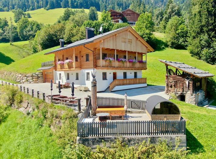 Ferienwohnung für 4 Personen, mit Ausblick und Terrasse sowie Sauna in Weitental