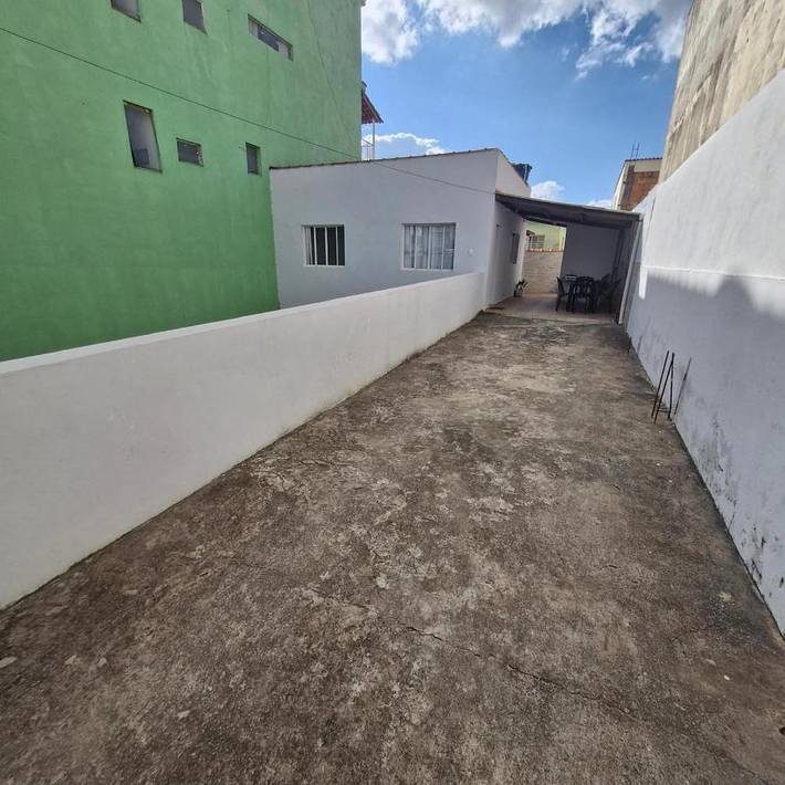 Casas e apartamentos de temporada para 6 pessoas, com jardim e balcão em São Tomé das Letras