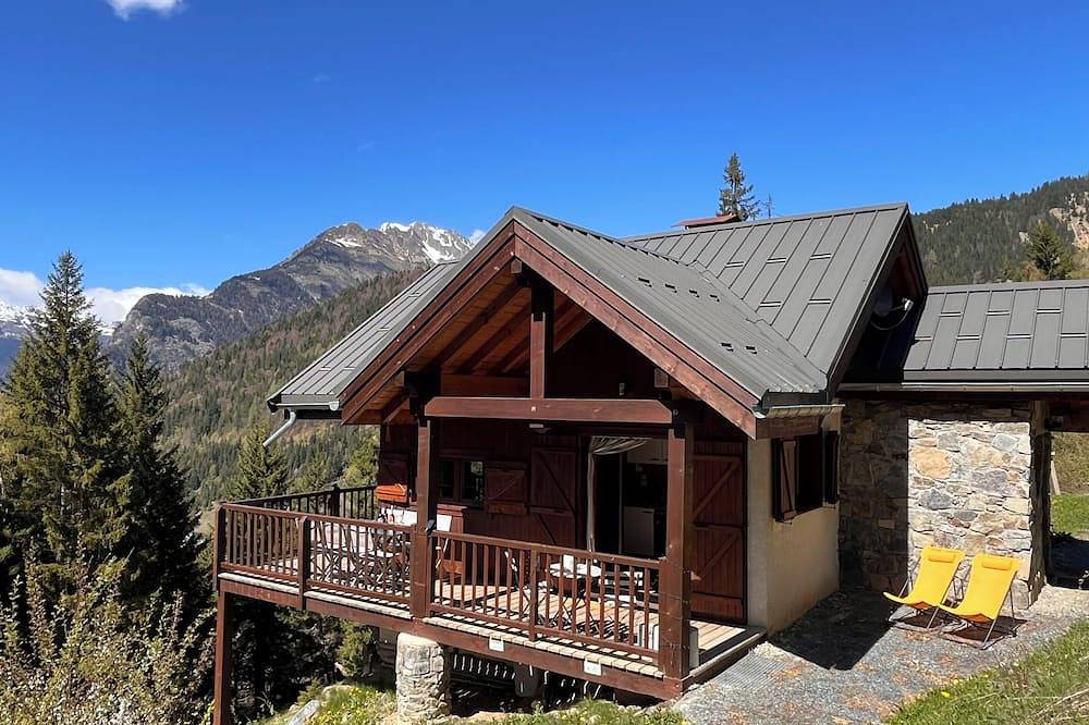 Chal'Oz, charming and comfortable chalet near the ski slope (150m) in Oz, Écrins National Park