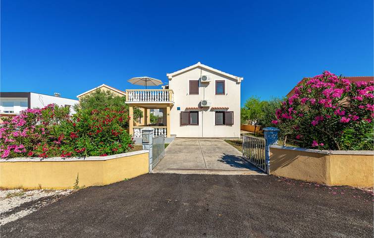 Ferienwohnung für 6 Personen, mit Terrasse in Vrsi - 4