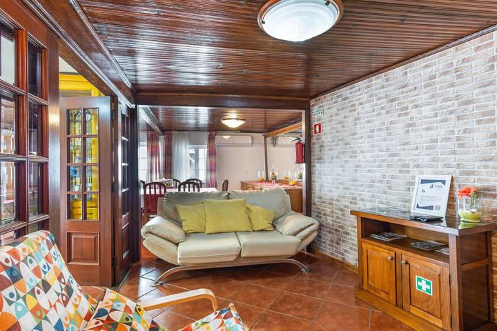 Holiday Home 'Casa D'Aldeia' with Mountain View, Wi-Fi and Air Conditioning in Rio Caldo, Gerês
