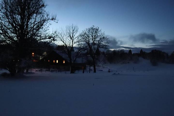 Hôtel pour 7 personnes, avec jardin, animaux acceptés à Hauterive-la-Fresse - 2