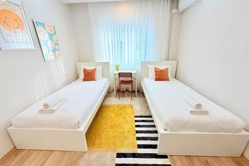 Ganze Wohnung, Modern Central Flat Near Old Town with Fast Wifi 2Br in Antalya, Provinz Antalya