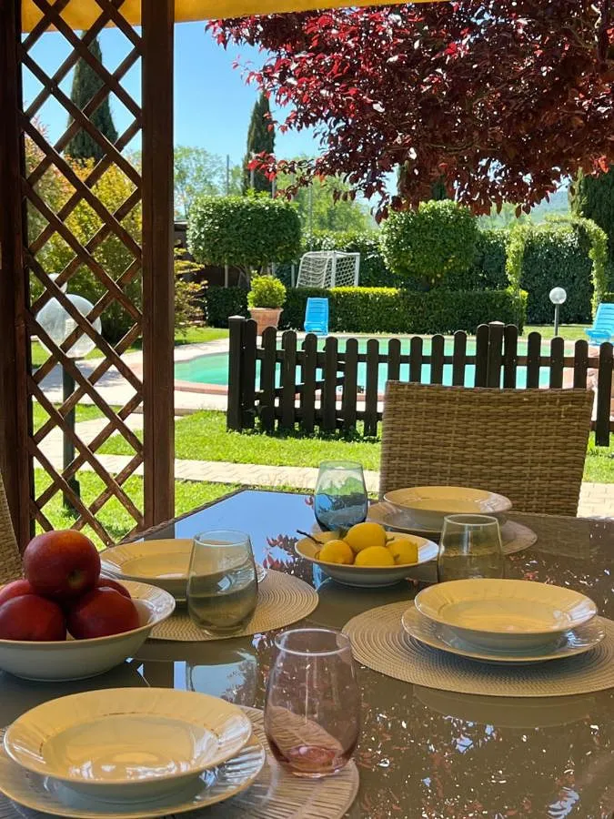 Casa vacanza per 6 persone, con panorama e piscina nonché giardino - 1