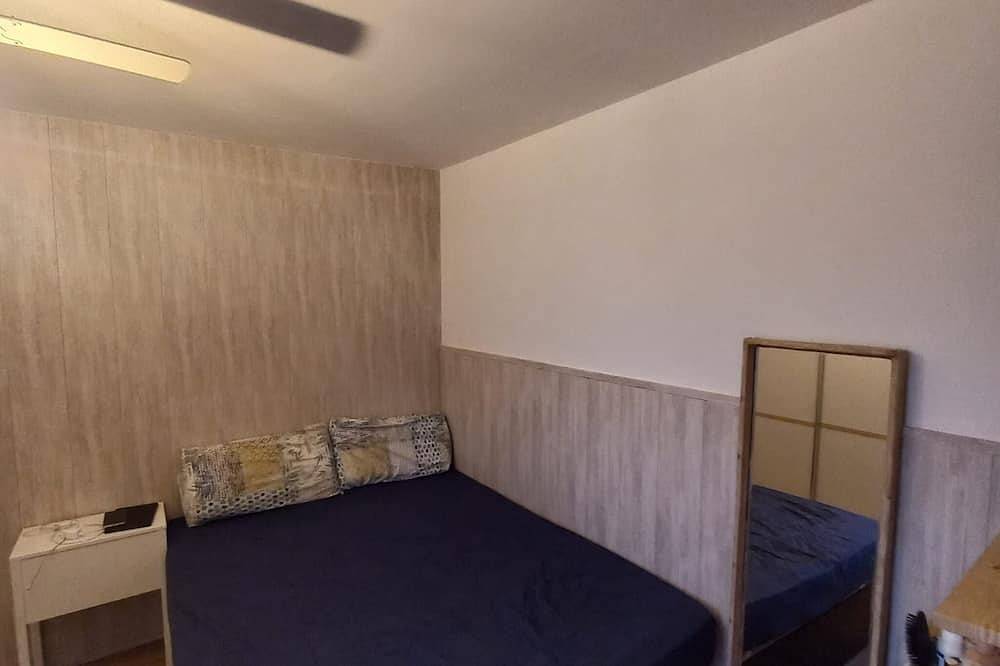 Entire apartment, Apartment with spectacular view in Barcelona very well communicated in Cornellà de Llobregat, Baix Llobregat