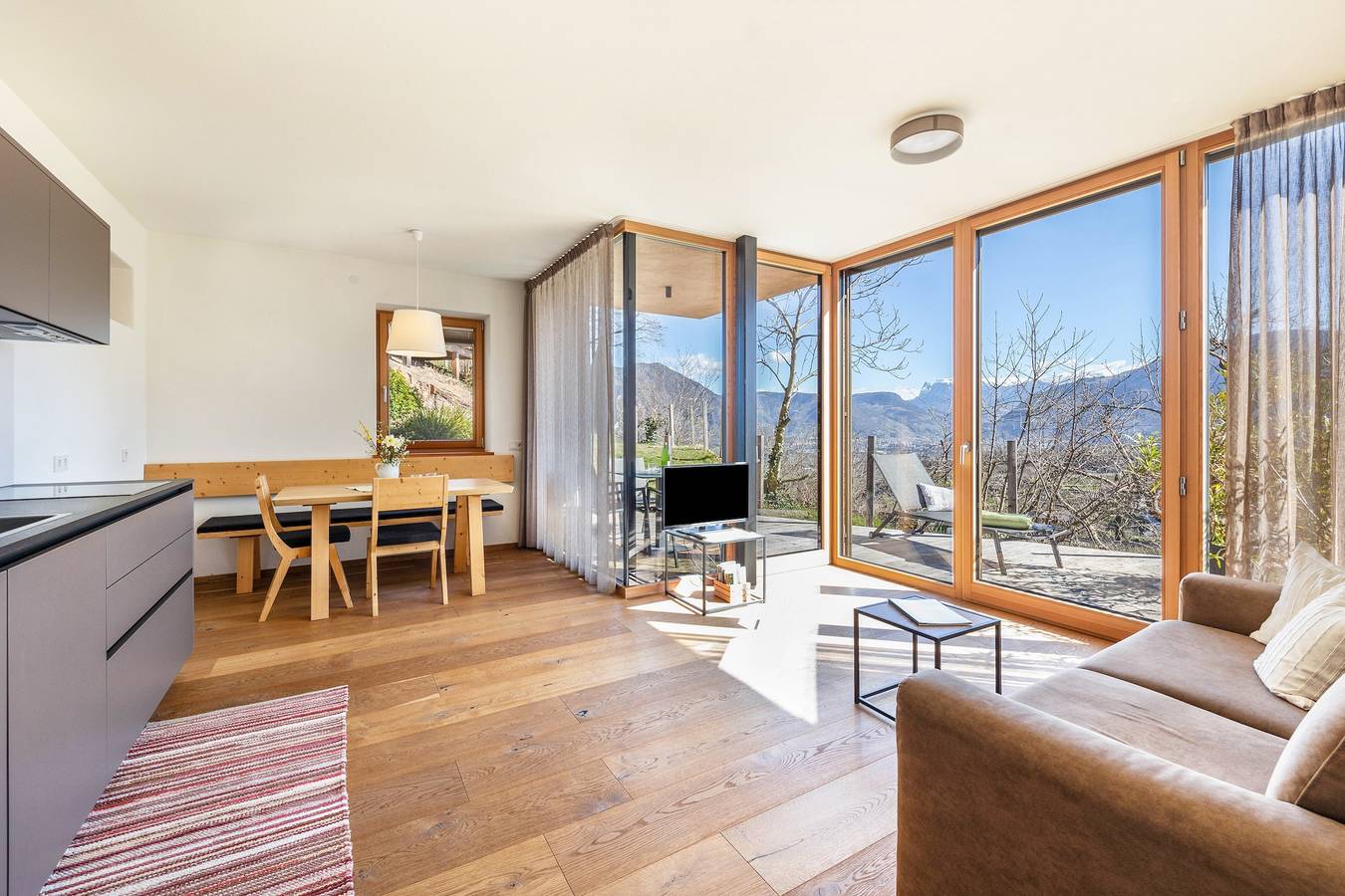 Ganze Wohnung, Ferienwohnung 'Firmelein Erdgeschoss' mit Bergblick, privater Terrasse und Wlan in Missian, Eppan an der Weinstraße