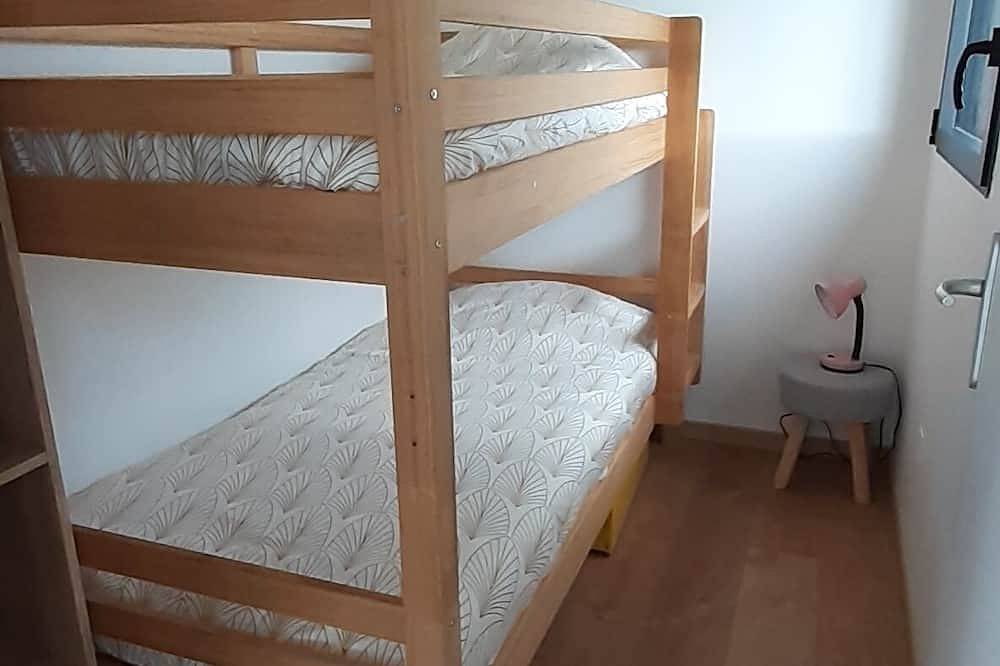 Petite maison neuve, plain-pied, proche des plages in Loctudy, Côte de Cornouaille