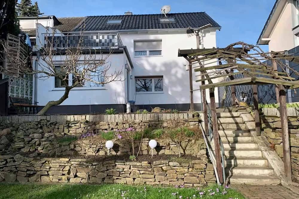 Ganze Wohnung, Top 3 Zimmer Appartment nähe Schalke, Veltins Arena 7 min Fußweg Sport und Natur in Gelsenkirchen, Ruhrgebiet