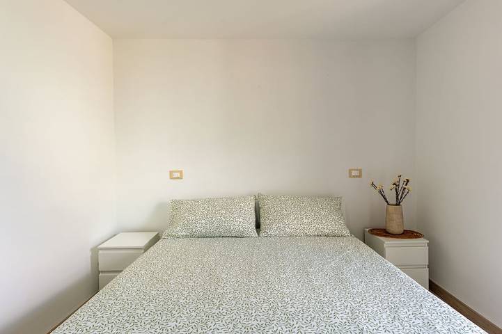Miki Mhouse in Verceia, Comer See