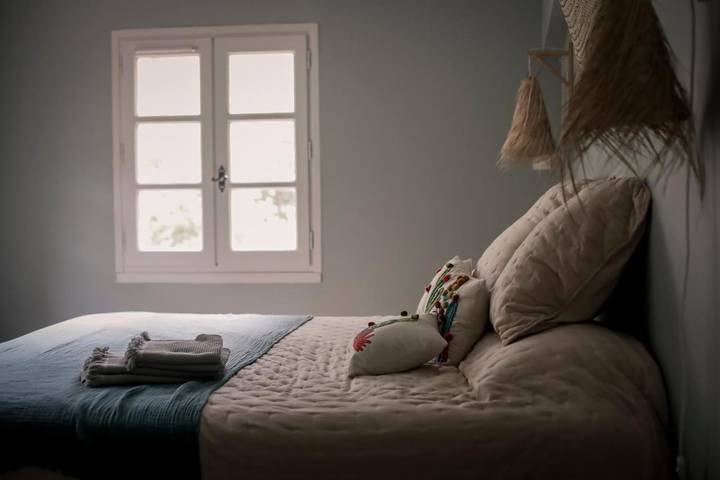 Villa pour 12 personnes, avec jardin ainsi que vue et piscine, animaux acceptés à Cuers - 3